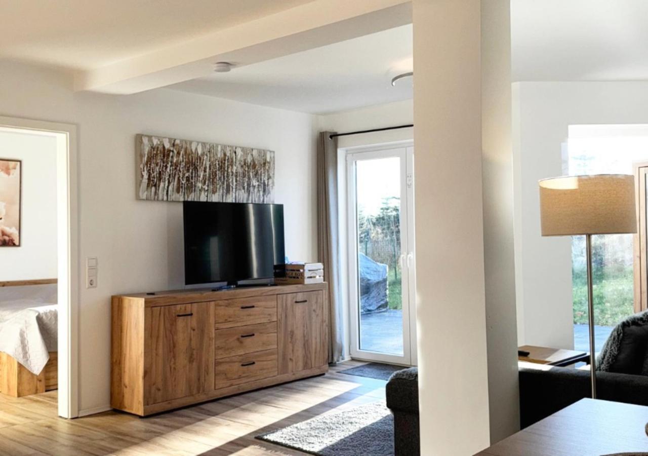 Greenhouse Living Apartment Nivis Mit Garten - 4 Minuten Nach Winterberg - Wandern, Mountainbike Fahren - Natur Geniessen Medebach Bagian luar foto