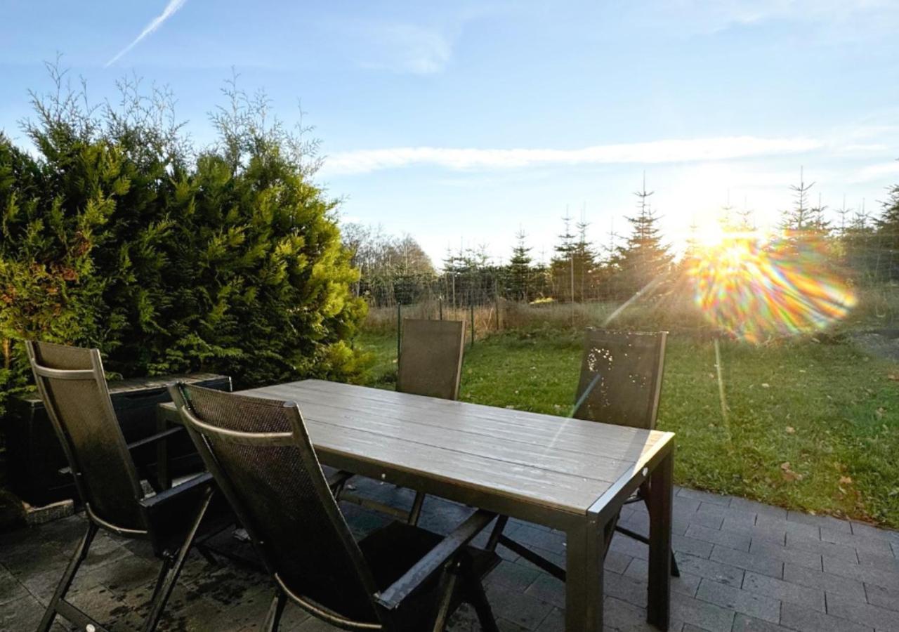Greenhouse Living Apartment Nivis Mit Garten - 4 Minuten Nach Winterberg - Wandern, Mountainbike Fahren - Natur Geniessen Medebach Bagian luar foto